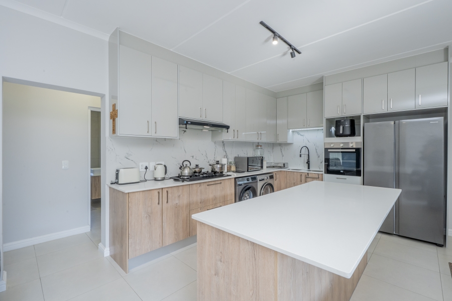 3 Bedroom Property for Sale in Sandown Western Cape